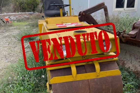 Rullo-compressore-a-vibrazione-venduto